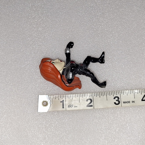 Black Widow Marvel 2.5 inch die-cast Metal collectible figurine - Picture 5 of 5